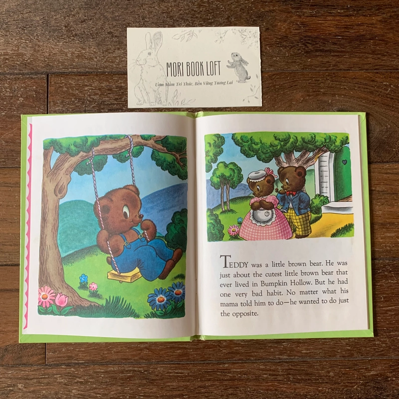Sách tranh tiếng anh The Teddy Bear of Bumpkin Hollow, Used, Bìa cứng, minh họa cổ điển 479269