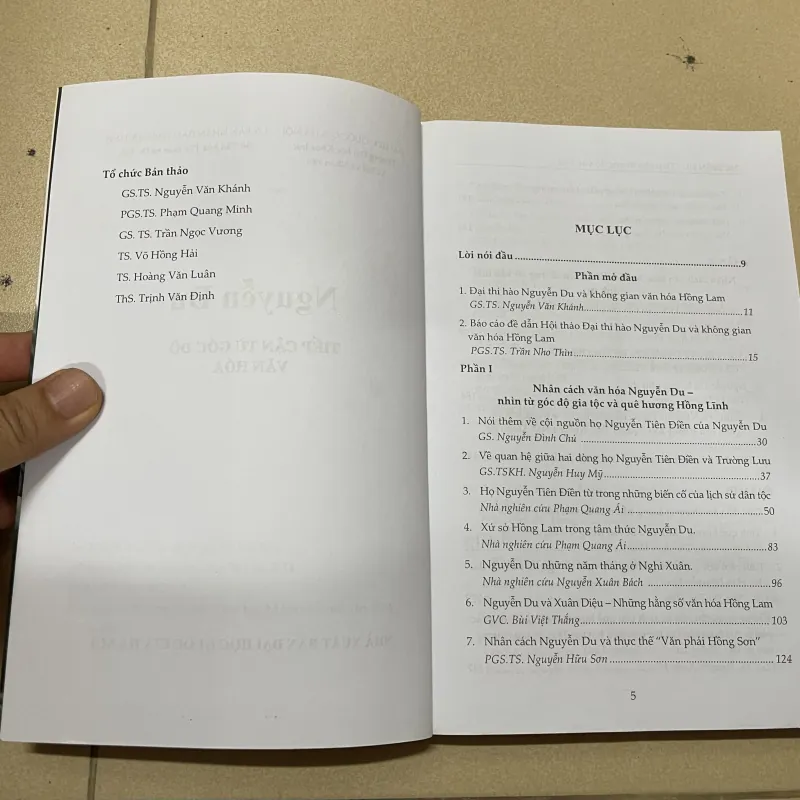 Nguyễn Du Tiếp cận từ góc độ văn hoá (t4) 975444