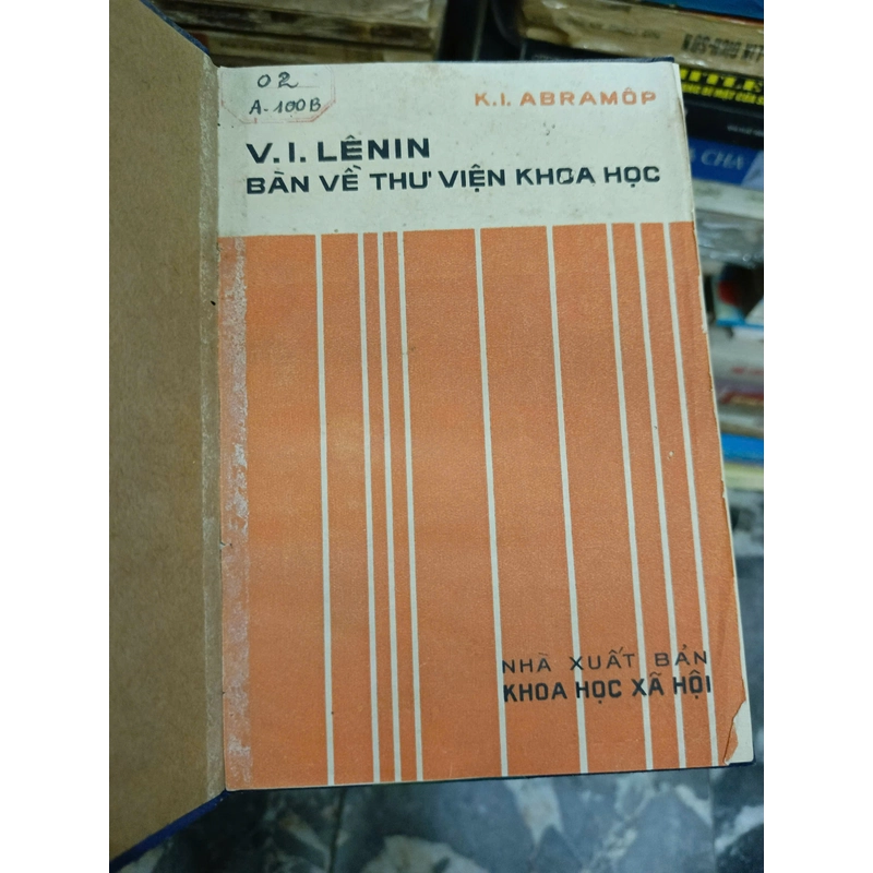 V.I.Lenin - Bàn về thư viện khoa học 466323
