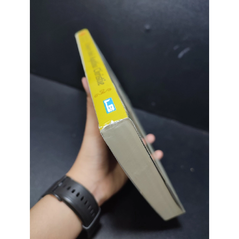 Chuyện tình Agatha Christie Nina de Gramont mới 90% tróc gáy nhẹ HCM.ASB0211 354355