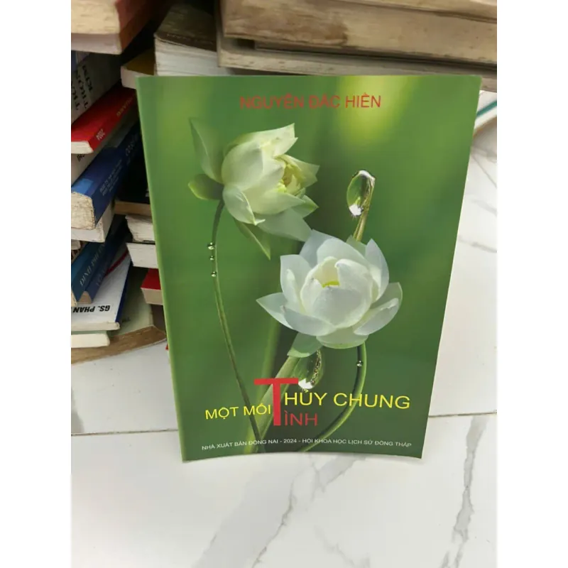 Một Mối Tình Thủy Chung – Nguyễn Đắc Hiển 689002