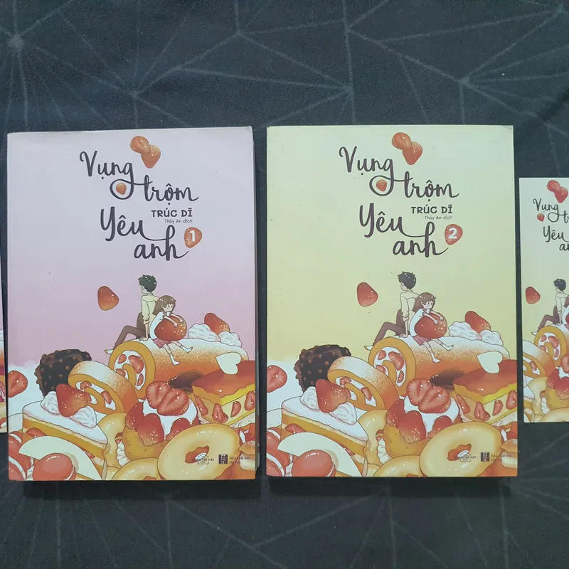 Combo "Vụng trộm yêu anh" (2 tập, đủ bookmark) - Trúc Dĩ 588525