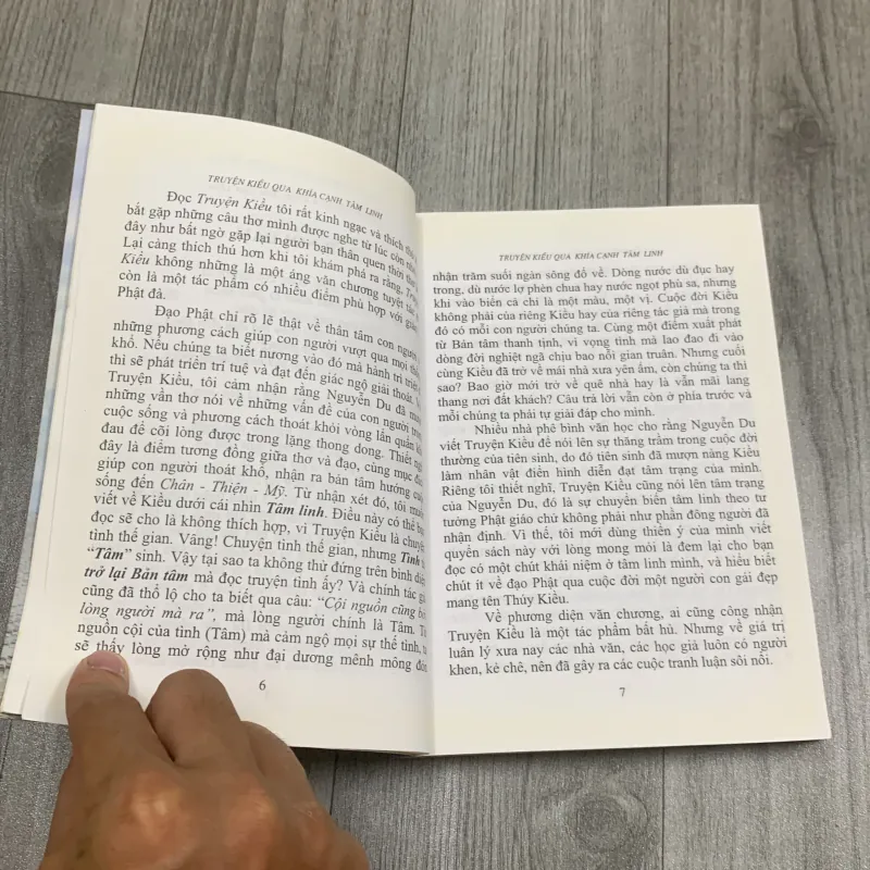 Truyện kiều qua khía cạnh tâm linh. 1b4 989539