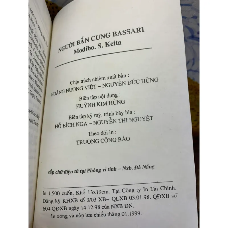 Người Bắn Cung Thành Bassari - Modibo Sounkalo Keita 926314