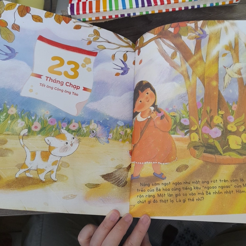 Sách tranh cho bé A! Tết là đây 447895