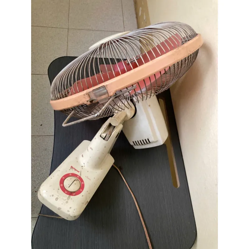 Quạt treo tường National Nhật 788968