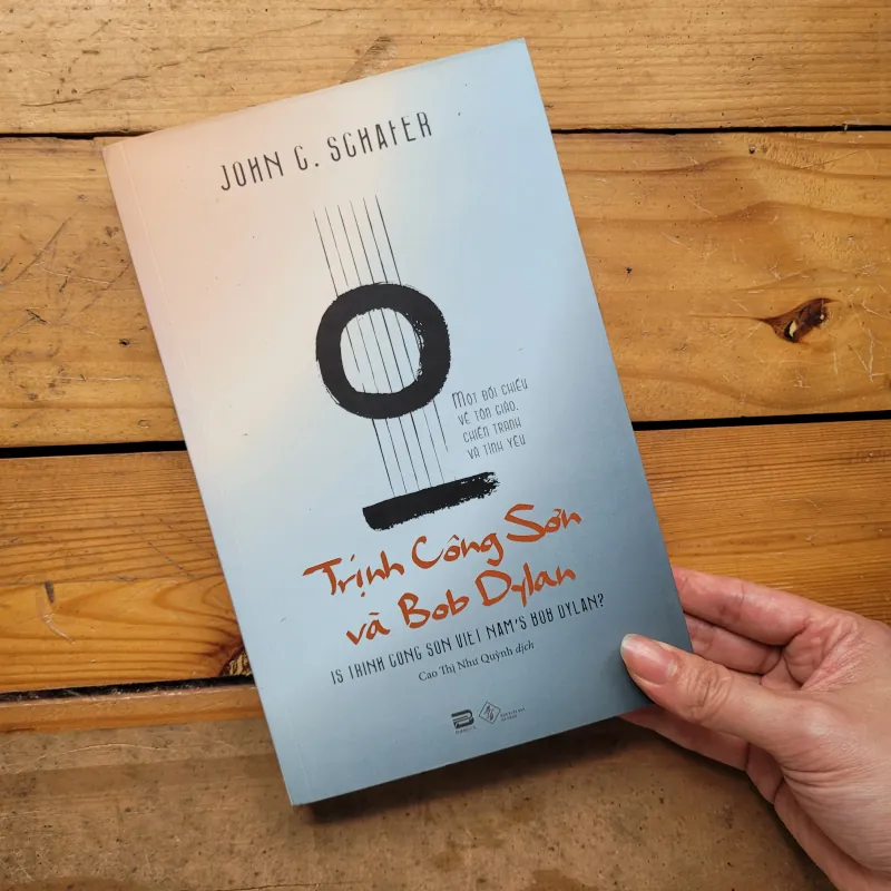 Trịnh Công Sơn và Bob Dylan - John C. Schafer 1009155