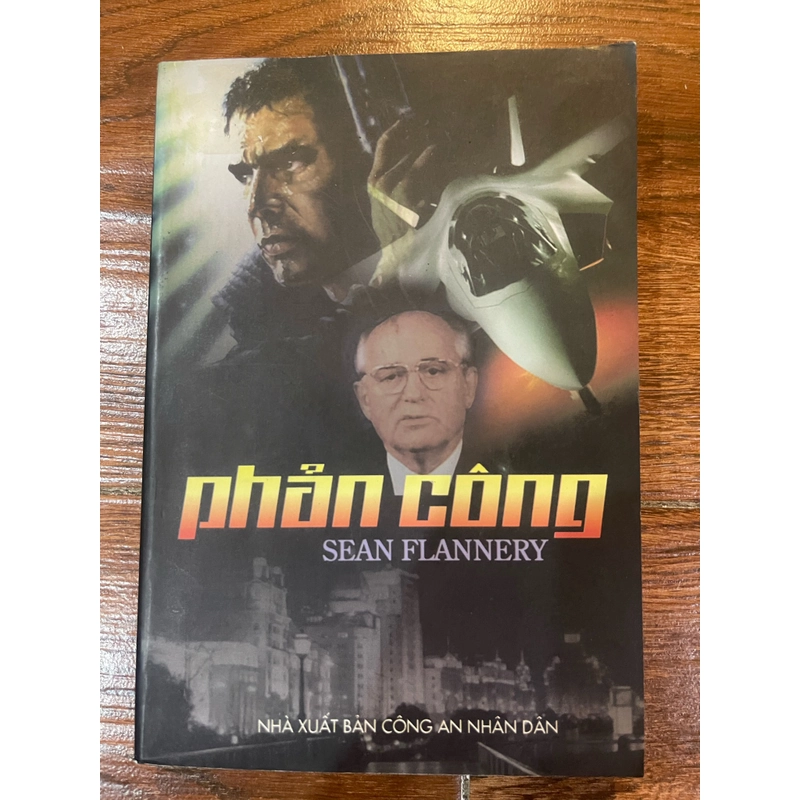 Phản công - Sean Flannery (k4) 519011
