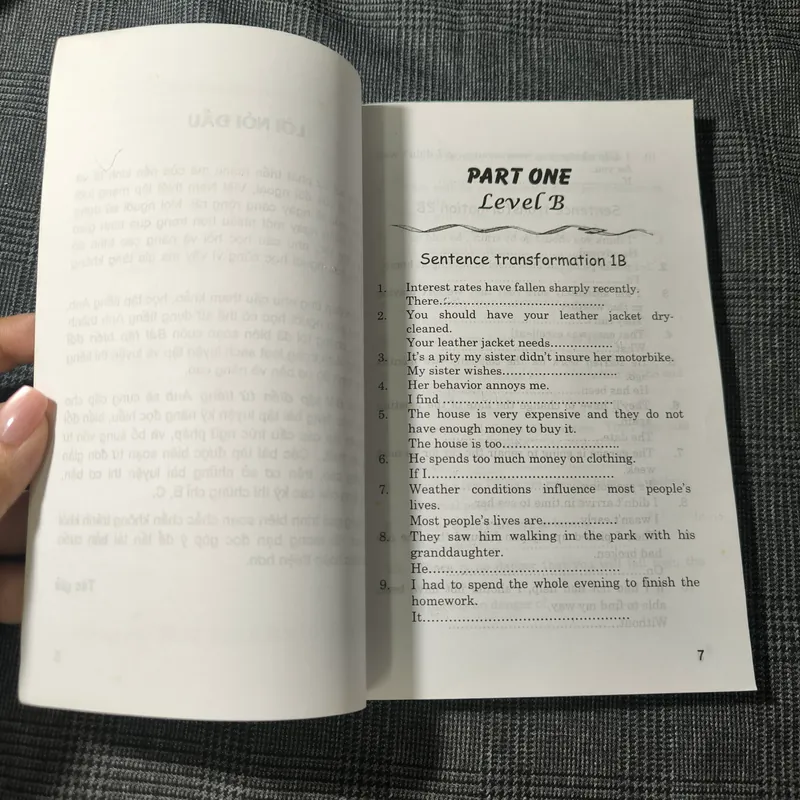 Bài tập Biến đổi câu tiếng Anh (English exercises: Sentence transformation) 590841
