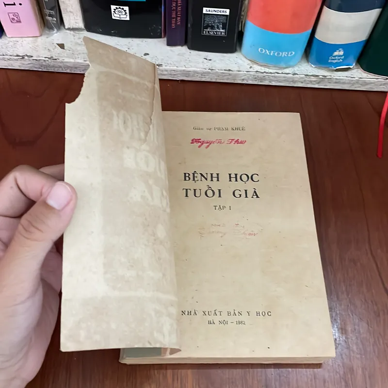 II Sách Xưa: Bệnh Học Tuổi Già (Quyển 1) - Giáo Sư Phạm Khuê - 1982 562341