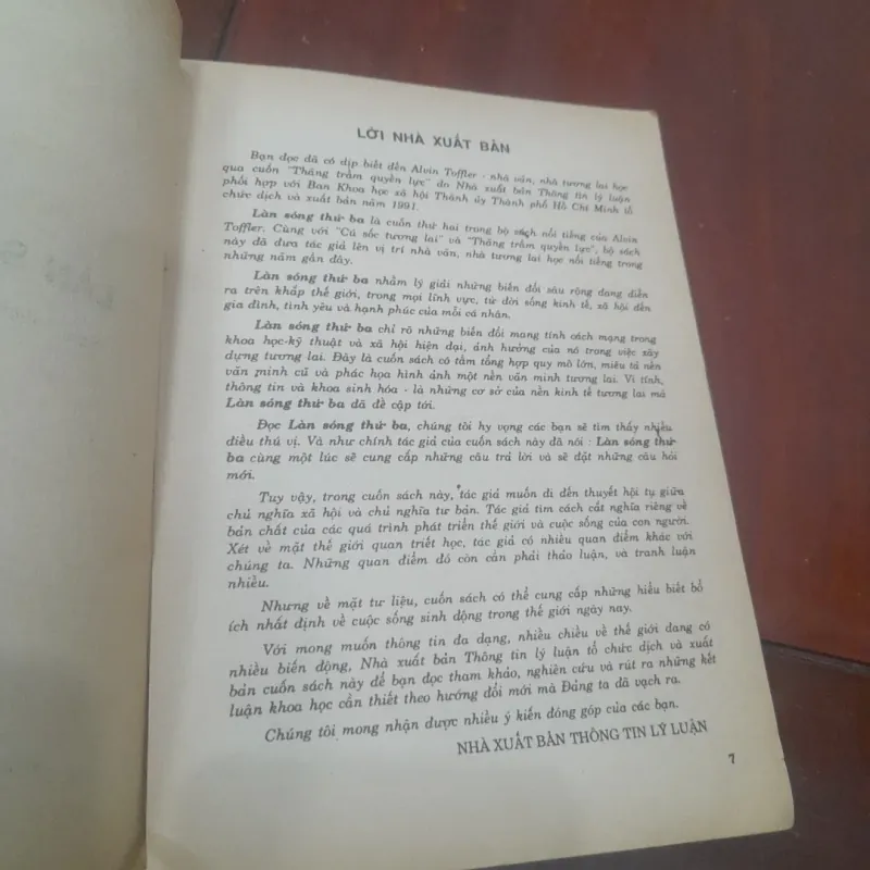 Alvin Toffler - LÀN SÓNG THỨ BA & CÚ SỐC TƯƠNG LAI (trọn bộ 2 cuốn) 753759