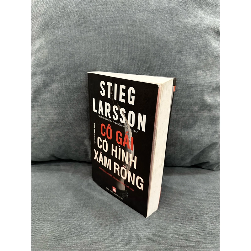 Cô gái có hình xăm rồng - Stieg Larsson 335495