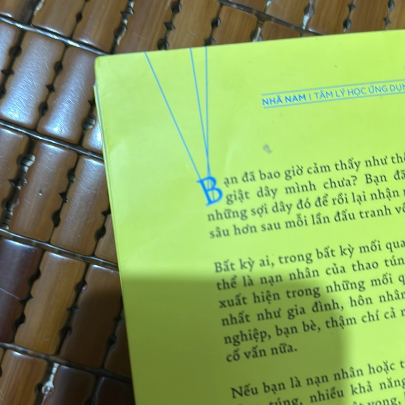 Ai đang giật dây bạn ? 507711