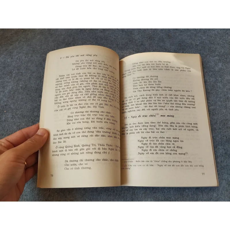 BÌNH GIẢNG CA DAO 719978