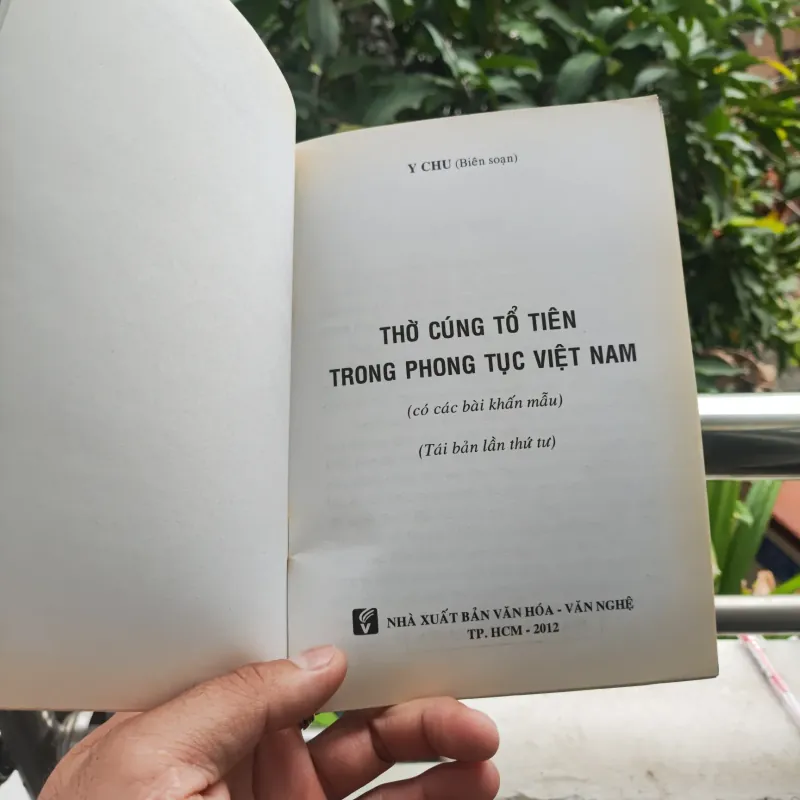 Thờ Cúng Tổ Tiên 928910