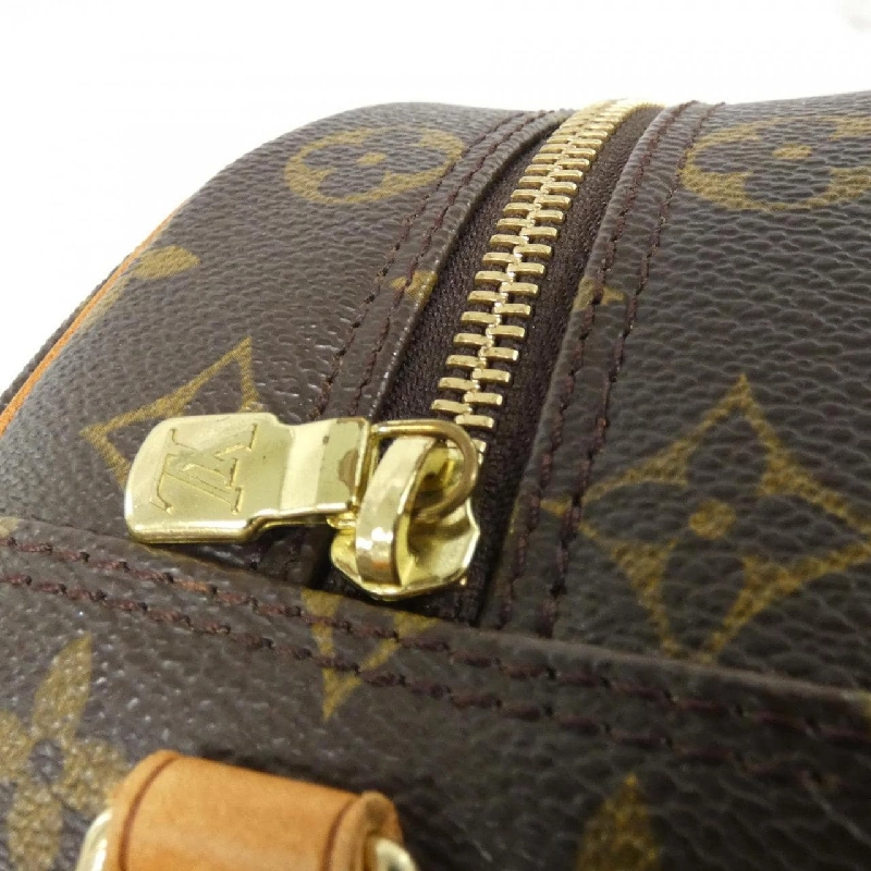 Túi xách vai Louis Vuitton Monogram Brawler M51221 611215