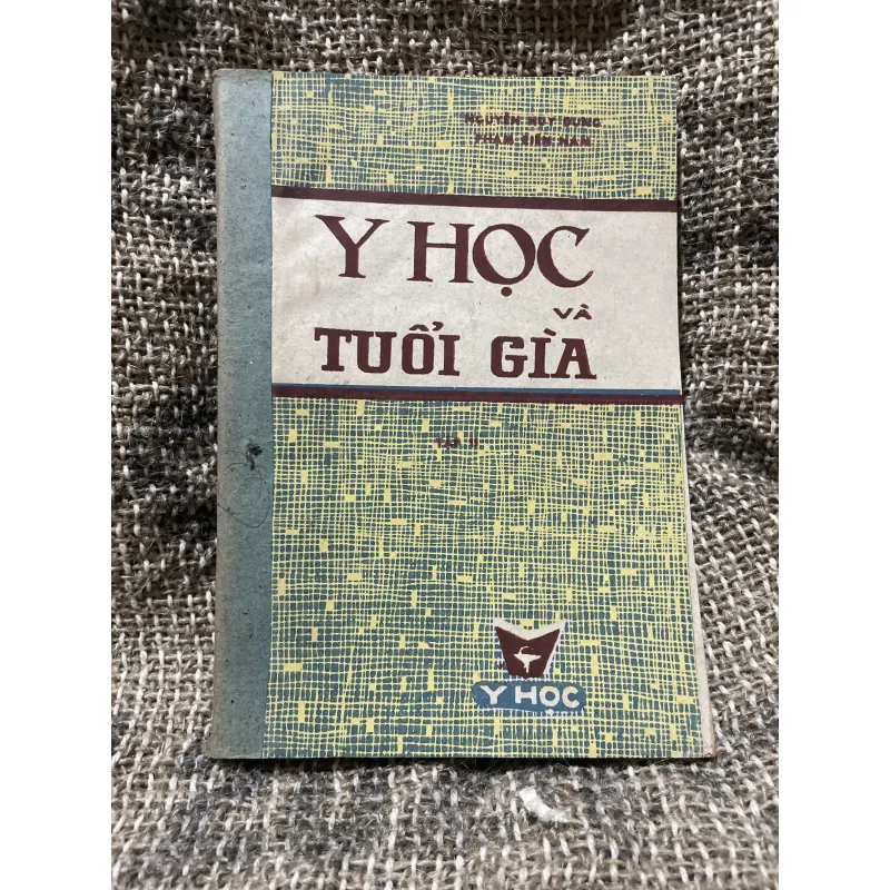 Y học và tuổi già - gần 400 trang ; dịch từ tiếng Nga  1010093