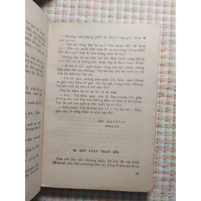 TRUYỀN THUYẾT CHIẾC THƯỚC NGỌC • Sách Bao Cấp 753162