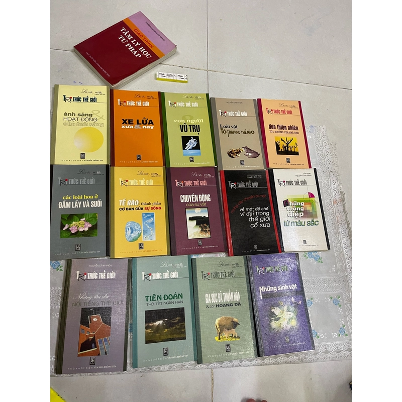 Tri thức thế giới (14  cuốn ) 492003
