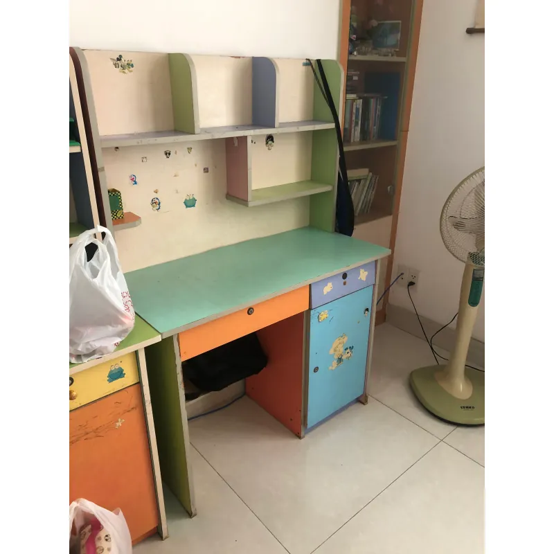 Bàn học trẻ em màu sắc nhiều mặt ghế tủ kéo hình thú 1023612