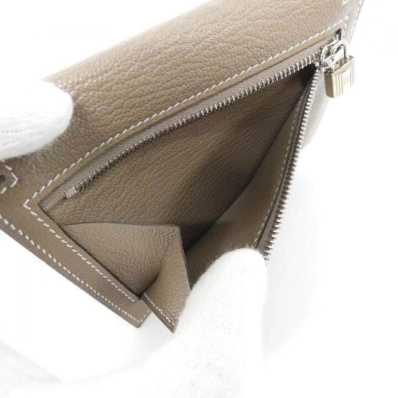 Ví Hermes Kelly Pocket Compact 079000CK 620448