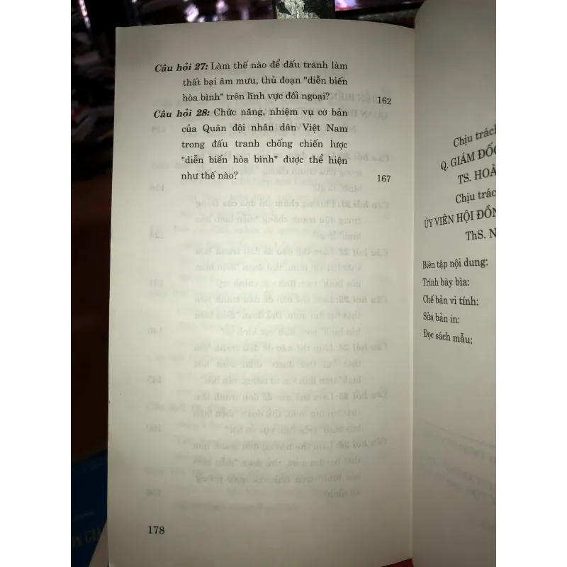 “Diễn biến hòa bình" và đấu tranh chống "diễn biến hòa bình" 758320