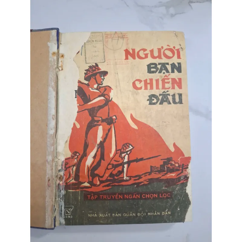 Người bạn chiến đấu – truyện ký chiến đấu 1962 759040
