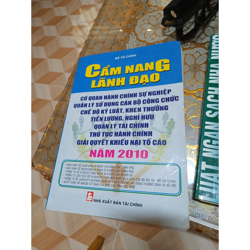 Cẩm Nang Lãnh Đạo Cơ Quan Hành Chính Sự Nghiệp 222498