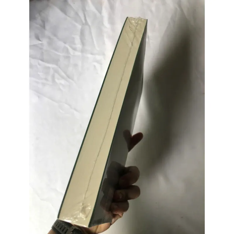 Chúng Ta Cần Nói Chuyện Về Kevin - Lionel Shriver 977225