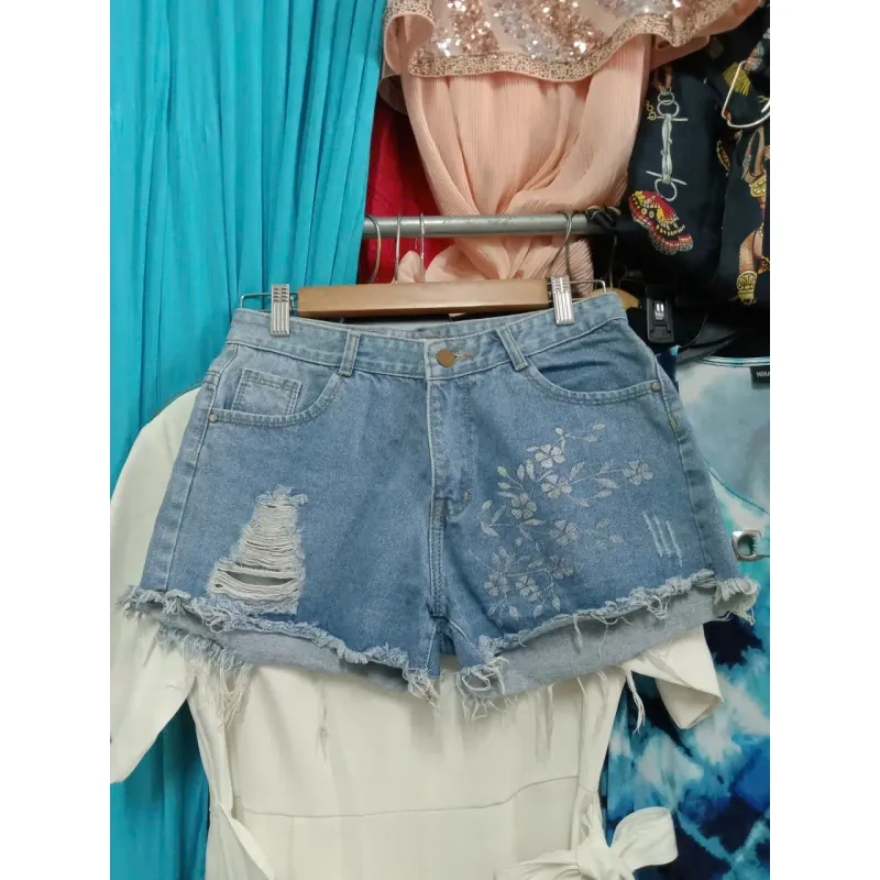 Short jean eo từ 70 đến 75 đồng giá 35k 563544