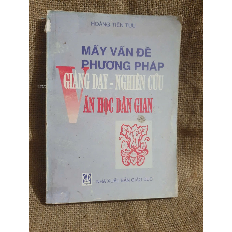 Mấy vấn đề phương pháp giảng dạy văn học dân gian 460866