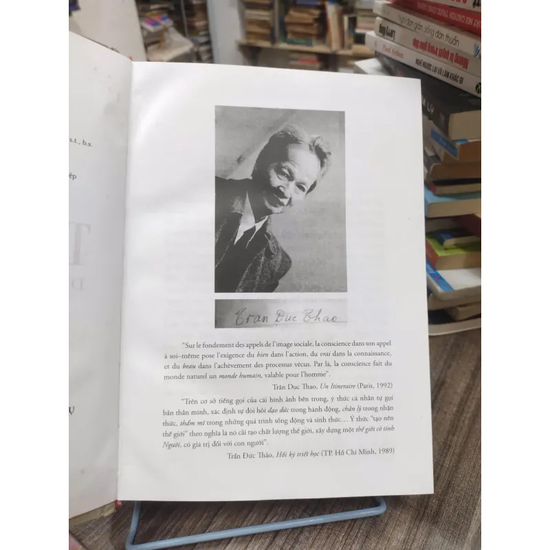Sách:  Triết Gia Trần Đức Thảo - Di cảo, Khảo luận và Kỷ Niệm (A3) 625139