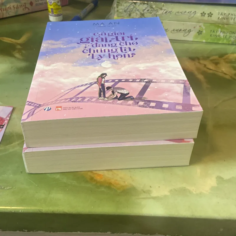 Cả giới giải trí đang chờ chúng ta ly hôn  1004801