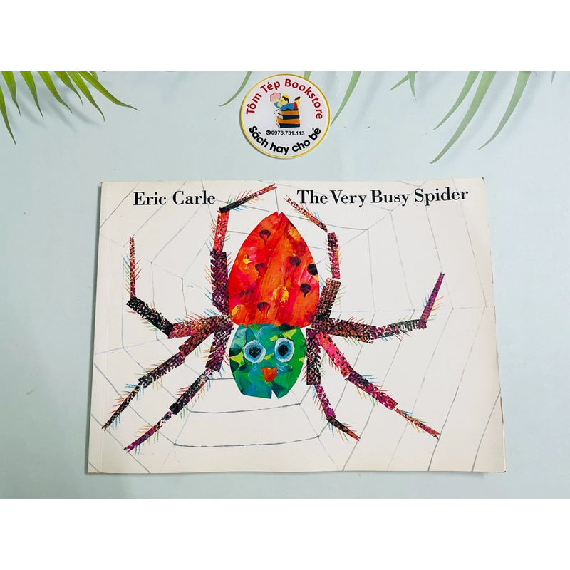 The Very Busy Spider của Eric Carle  545981