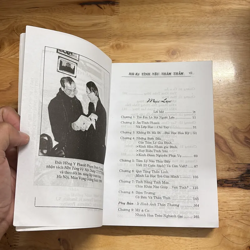 II Hồi Ký: Tình Yêu Thăm Thẳm - Lm. Phêrô Chu Quang Minh, S.J - 2003 702692