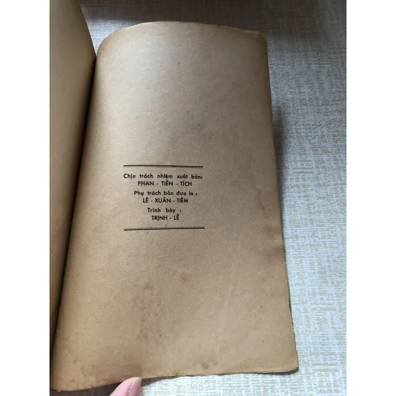 Đời hoạt động cách mạng của Lê-Nin vĩ đại 961374