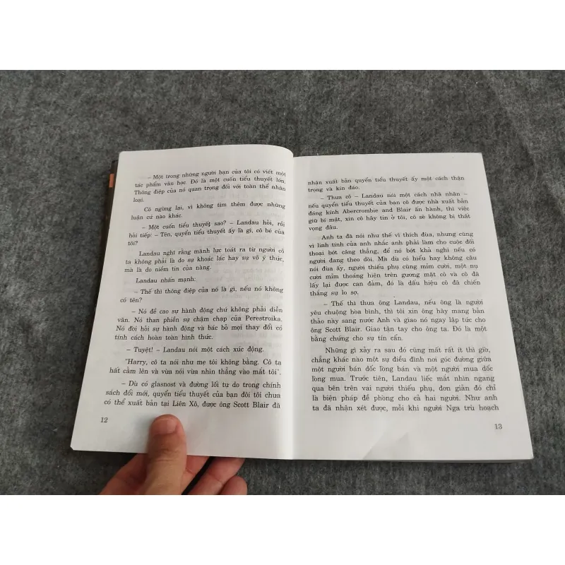 ĐỢI CHỜ - JOHN LE CARRÉ 574609