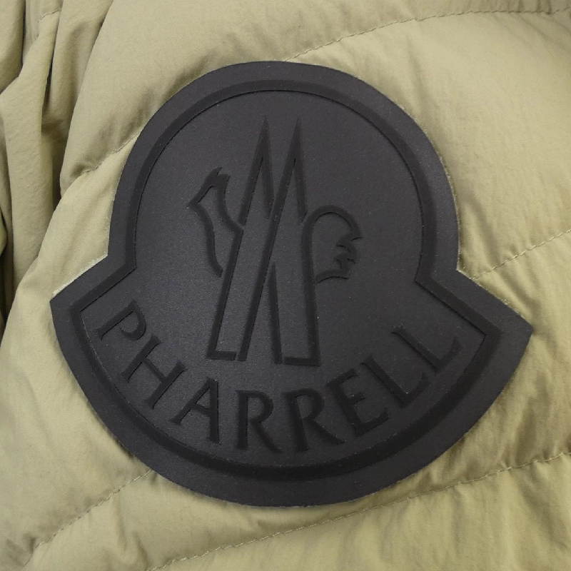 Áo khoác lông vũ MONCLER GENIUS PHARRELL WILLIAMS CHESTNUT - Hàng hiệu Authentic 896387