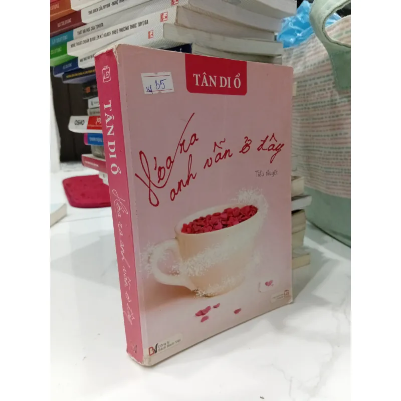 Sách Hóa ra anh vẫn ở đây 994792