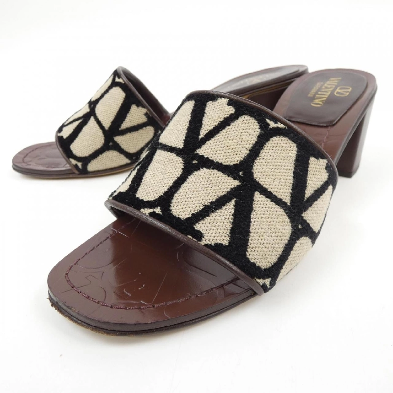 Giày sandal VALENTINO GARAVANI - Hàng hiệu Authentic 830417