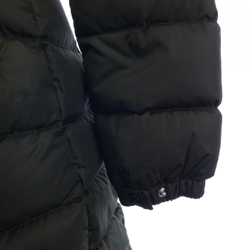 Áo khoác lông vũ MONCLER 637564