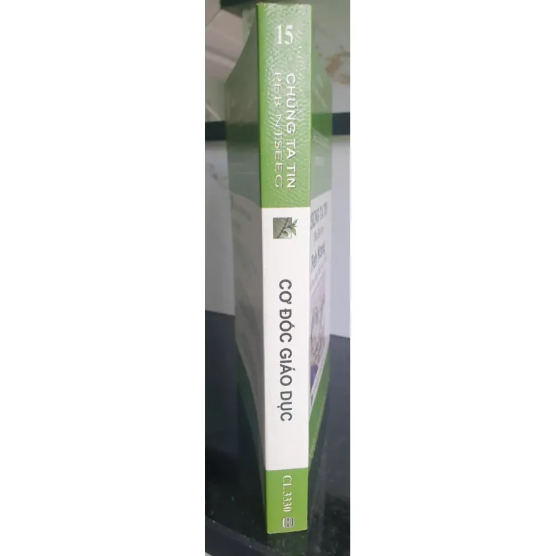 Sách Song Ngữ Tiếng Việt - H'Mông Chúng Ta Tin Pew Ntseeg mới 90% 641180