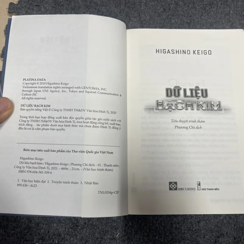 Dữ Liệu Bạch Kim - Higashino Keigo (c47) 927135