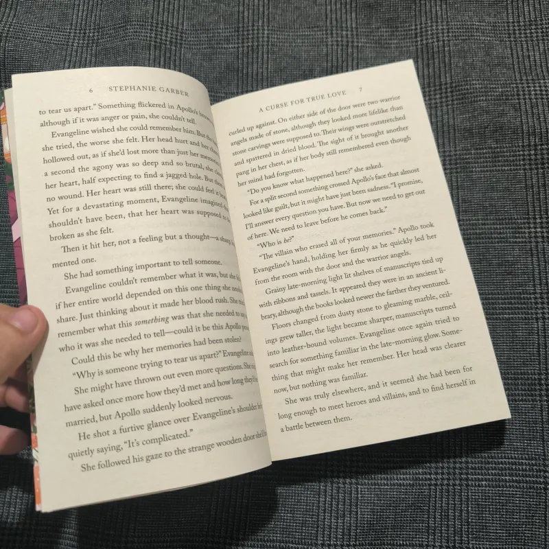 A Curse For True Love - Stephanie Garber (Once upon A Broken Heart Book 3) 933045