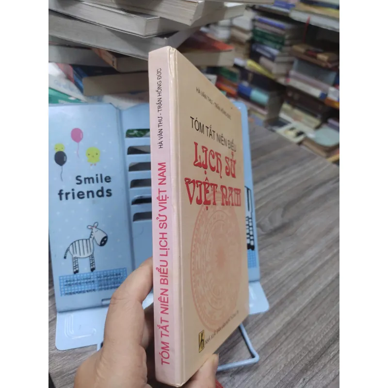 Sách: Tóm tắt niên biểu Lịch Sử Việt Nam - Tác giả: Hà Văn Thư - Trần Hồng Đức 600537