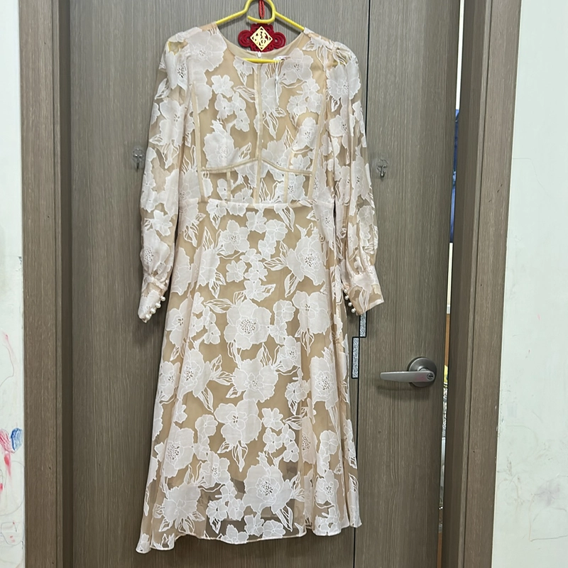 Váy hoạ tiết .nem 2.sz SM còn mới  477855