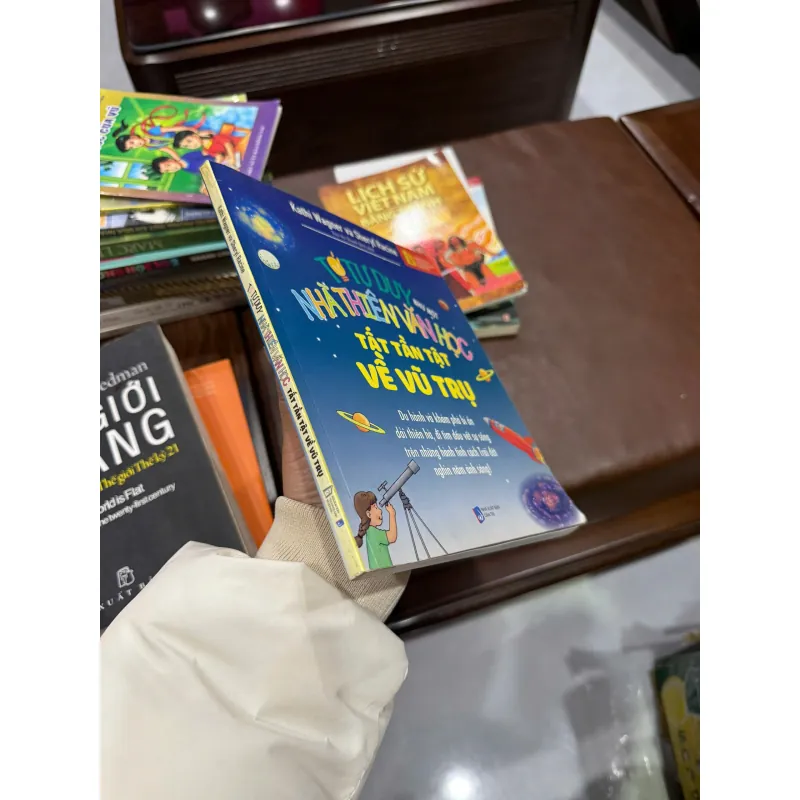 Tư Duy Như Một Nhà Thiên Văn Học – Tất Tần Tật Về Vũ Trụ- K4 1018680