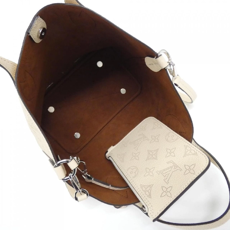 Túi Louis Vuitton Mahina Blossom PM M21909 614416