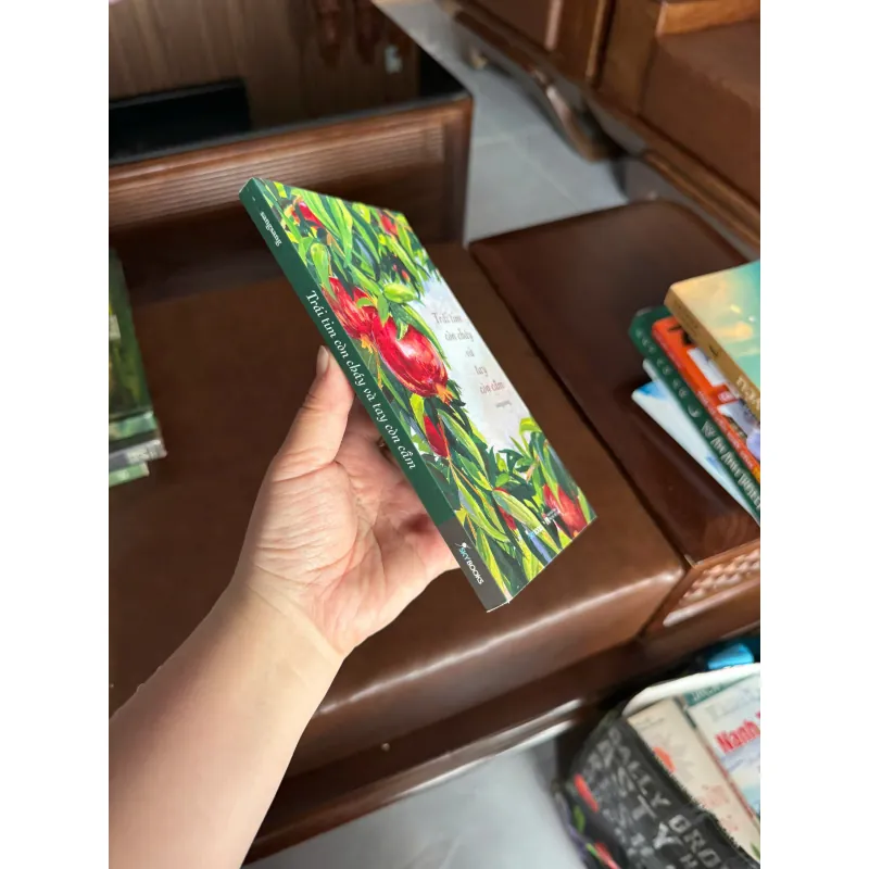 TRÁI TIM CÒN CHÁY VÀ TAY CÒN CẦM – SANGSANG - K3 1010952