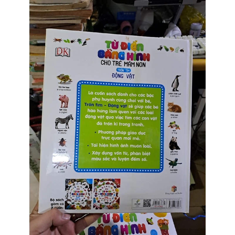 Từ điển bằng hình cho trẻ mầm non trốn tìm động vật mới 90% sách màu MẸ VÀ BÉ HCM1709 924230